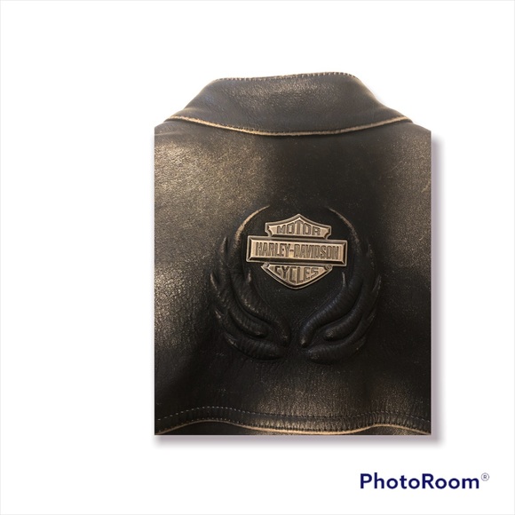 Womens Harley Davison leather jacket - Picture 4 of 8